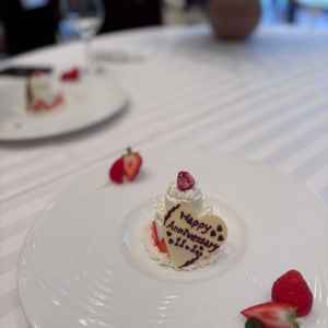 ちらっと入籍日の話をしただけですが、サプライズいただきました。この心配りが本当に嬉しかったです。