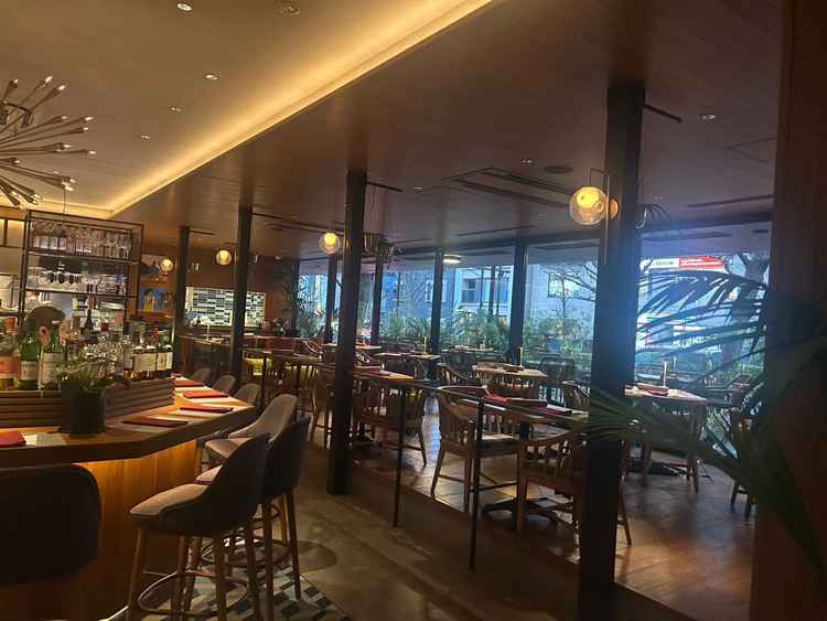 レストランも広々としており、ここならゲストに待ってもらうのも申し訳なくない！