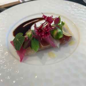試食。式場での魚は珍しく食べやすかった。