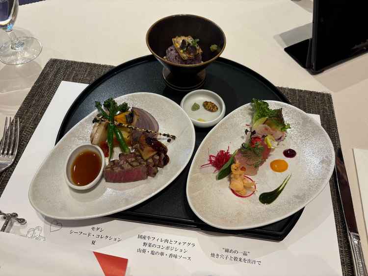 お料理の試食で1番人気のコースと1番ランクの高いコースの2種類の食べ比べをした。