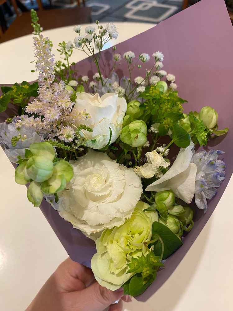 見学の際には可愛らしいお花もプレゼントしていただき、心遣いがとても嬉しかったです