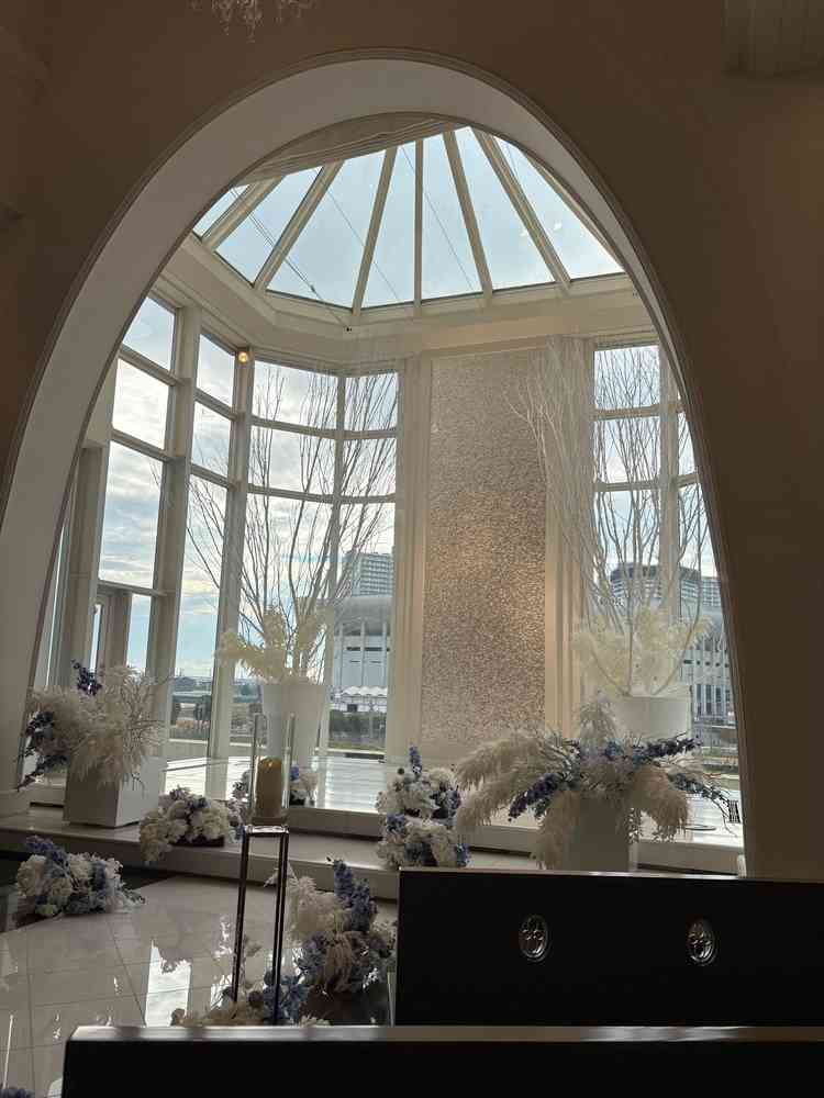 チャペルからの景観はビル群が連なっており、期待していたものとは乖離がありました。