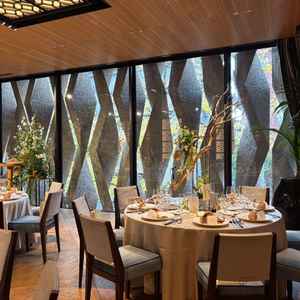 少人数向けの会場は広すぎず程よいゆとりが持ててゆったりと過ごせそうだと思いました