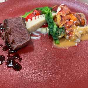 お料理が本当においしくてびっくりしました。