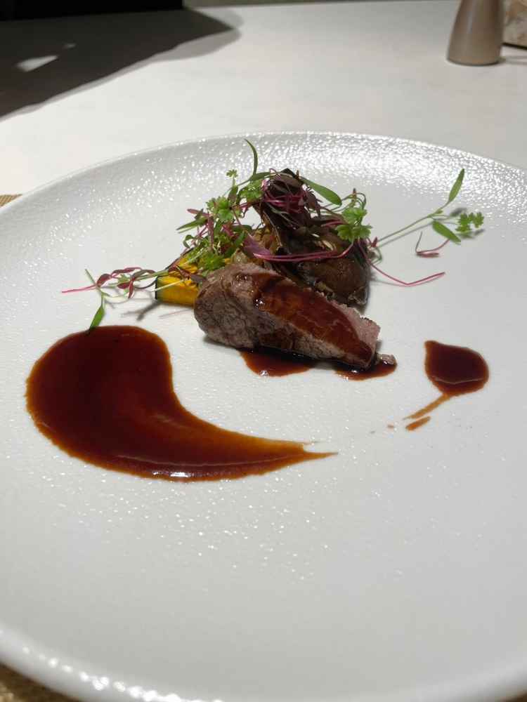 お肉はお箸で切れるくらい柔らかく絶品でした。普段食べない子どももぺろりと完食しました。