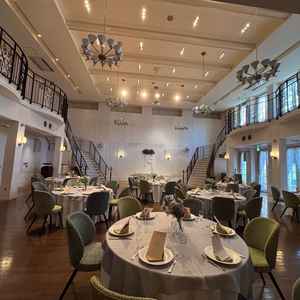 披露宴会場　プロヴァンス。扉を開くとガーデンと繋げることが出来ます。