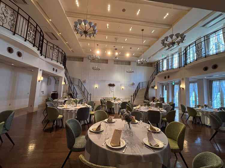 披露宴会場　プロヴァンス。扉を開くとガーデンと繋げることが出来ます。