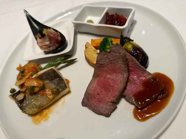 ワンプレートでコースを試食しました。