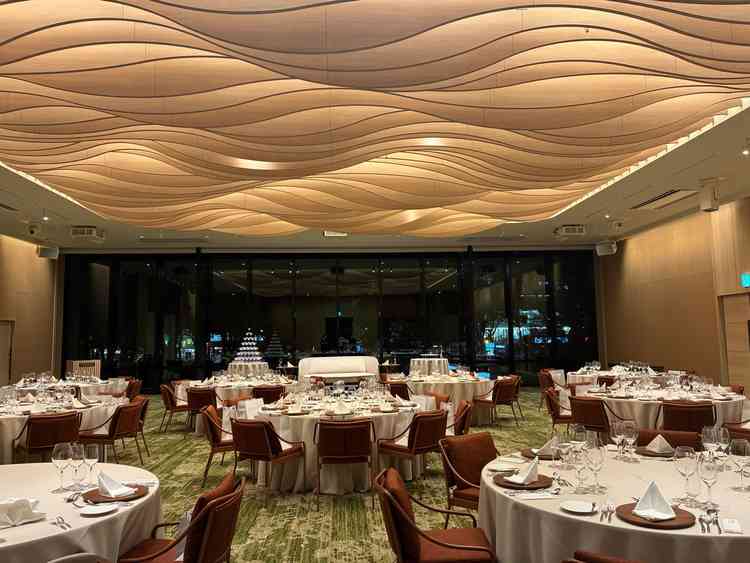 披露宴会場1つ目