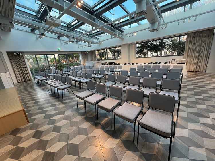 1番小さいサイズの披露宴会場。このあと会社のパーティとのことで披露宴セッティングではなかった