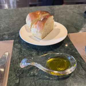 お1人で1ホール頼まれた方もいらっしゃるというレストラン自慢のフォカッチャです。