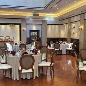 披露宴会場。2つあるうちの一つです。(こちらは小さめの会場)