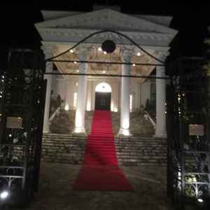 大階段は夜でも圧巻でした。