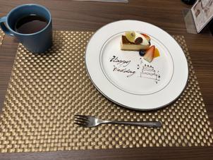 デザートの試食です。とても美味しく、チョコレートのイラストのおもてなしも印象的でした。
