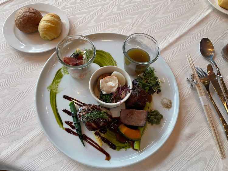 お茶風味のスープを用いたリゾット