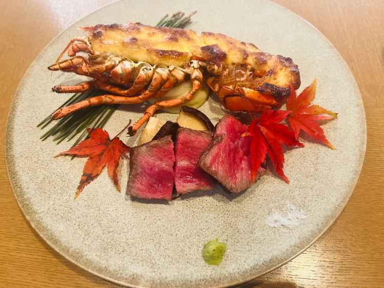 お料理(オマール海老、サーロインステーキ)