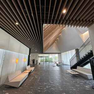 ロビーです。洗練された雰囲気があります。