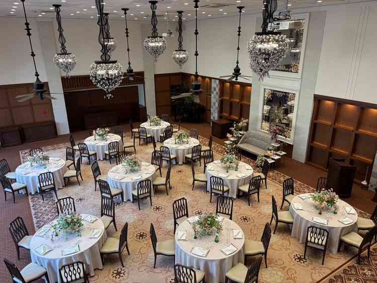 階段上から撮った会場全体。階段入場も可能。