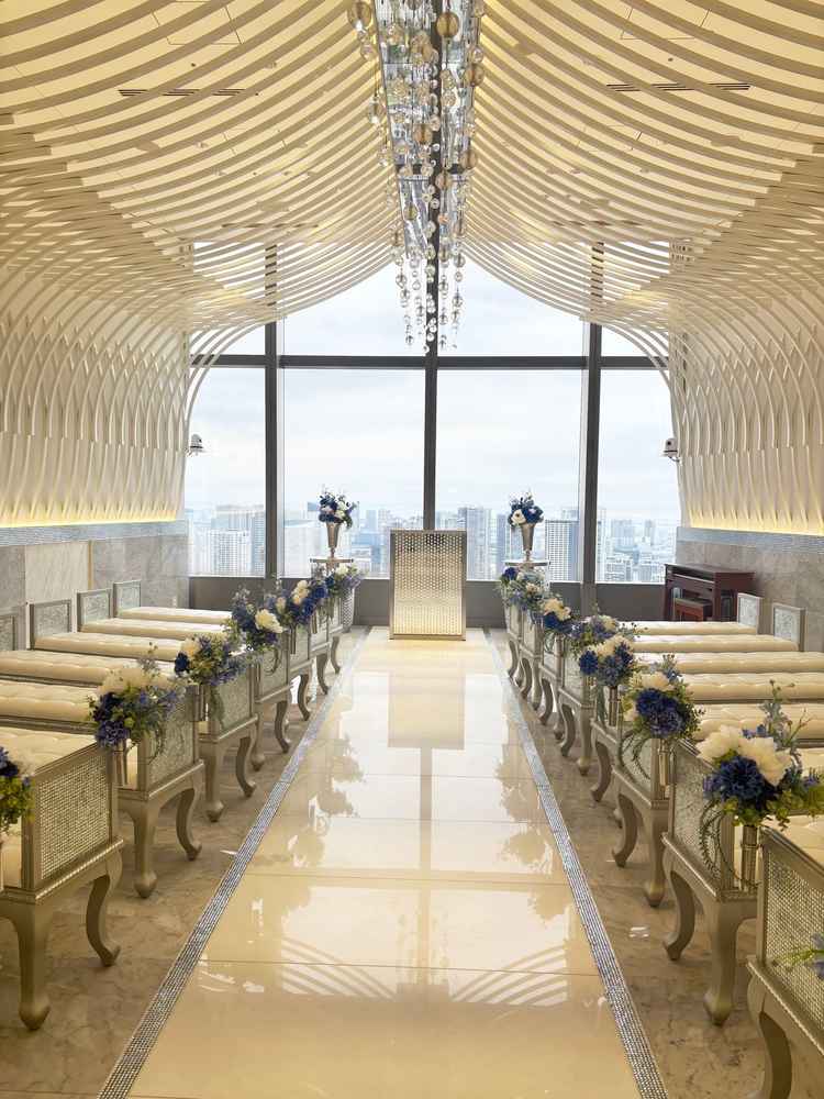 チャペル。明るく景色が良い。少し狭め