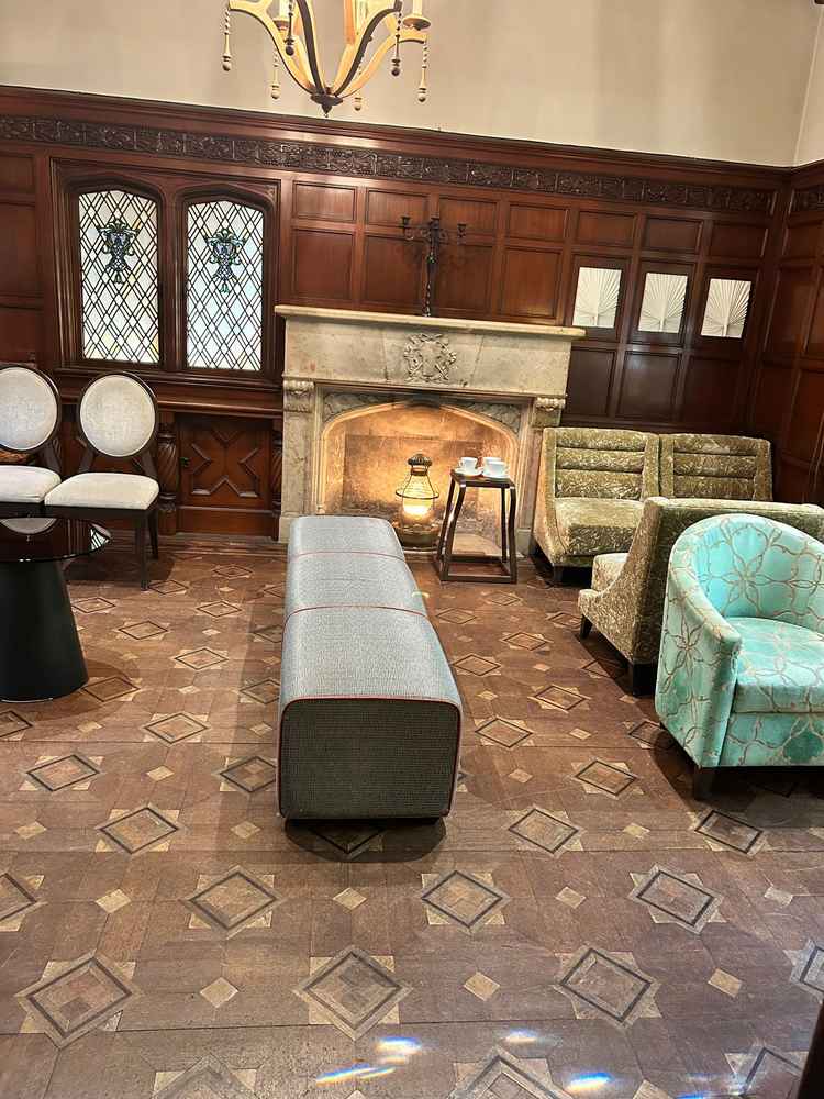 待合室は風情がありおしゃれ