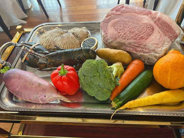 試食会では、こだわりの野菜やお肉をいただきました。お肉はオリーブ牛だそうです！