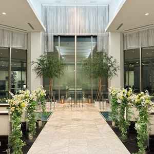 開放感があり、ナチュラルなデザインの挙式会場