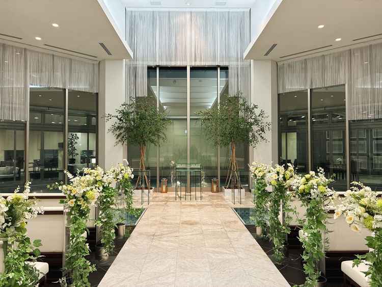 開放感があり、ナチュラルなデザインの挙式会場