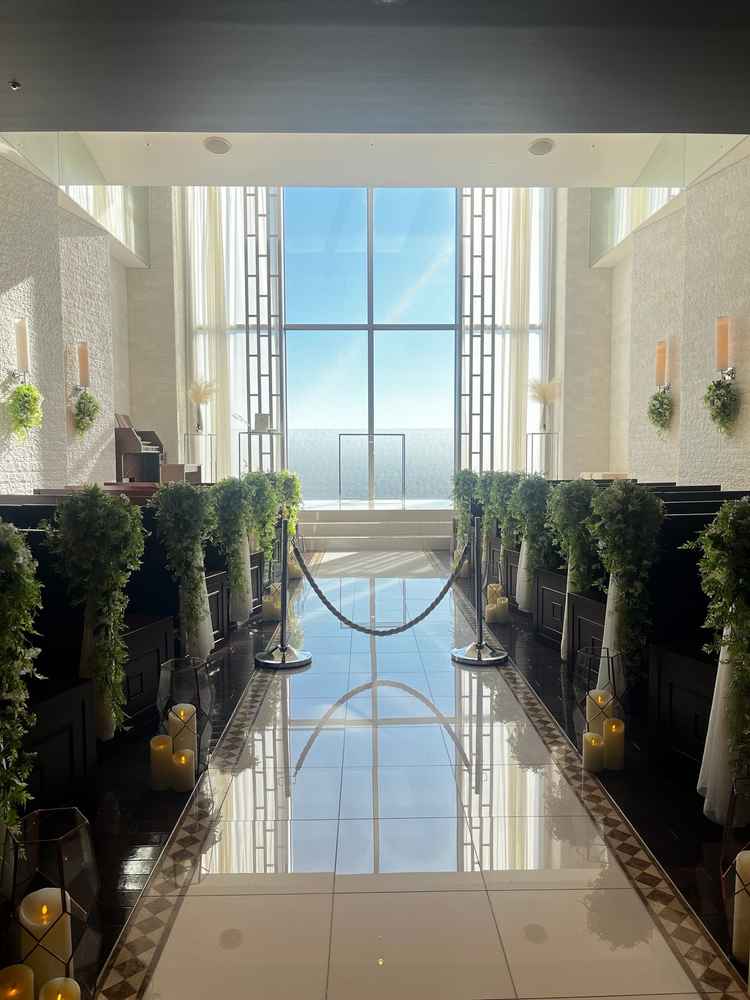 天空のチャペル、挙式予定があるとのことで奥までは行っていません。