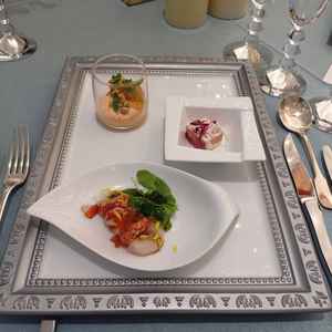 試食会の前菜です。どれも美味しかったです。