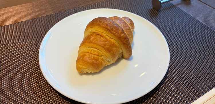 試食でいただいたクロワッサンです。焼きたてが出てきて、バターの香りや食感がすごくよかったです。