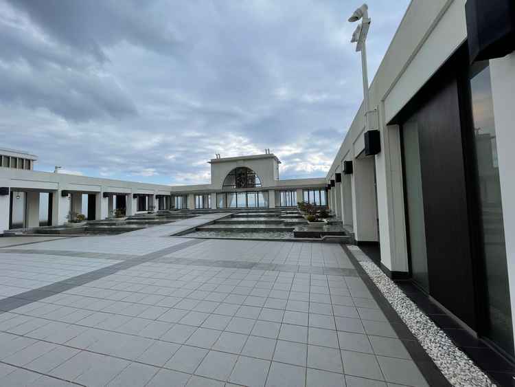 広々としており、大人数でもフラワーシャワーができるそうです。