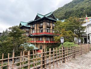 建物の外観写真。他にも和洋折衷の特徴的な建物があり、フォトスポットがたくさんありました。