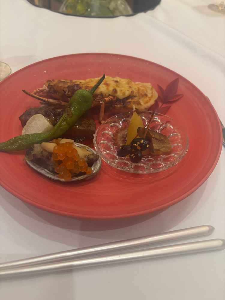 和食の試食でした。婚礼料理としてちょうど良さそうです。