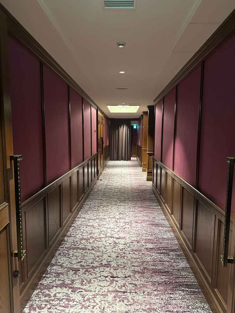 チャペルまでの廊下