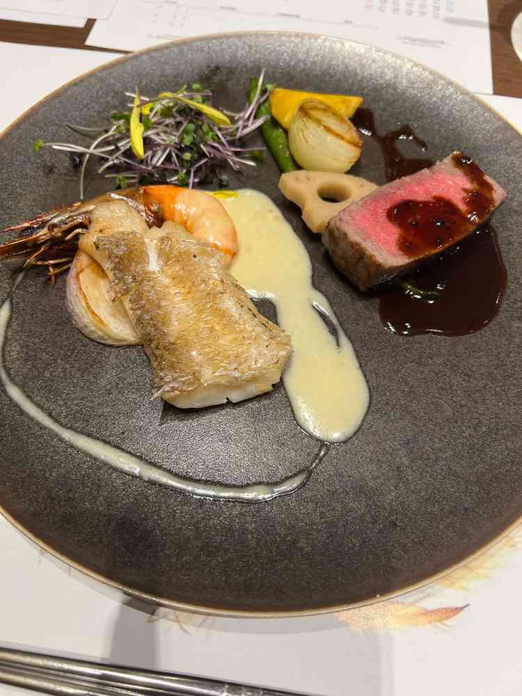 試食のメイン料理、式場料理なのでそれなりに美味しかった