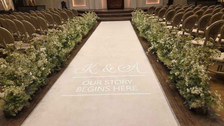 バージンロードに粋な演出