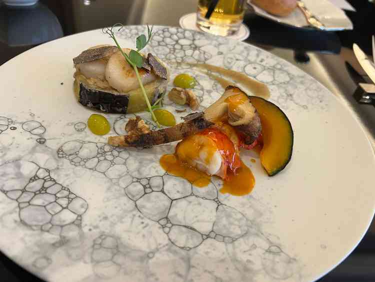 試食のメイン料理の海老。特製のソースとの相性が抜群で、美味しかった。