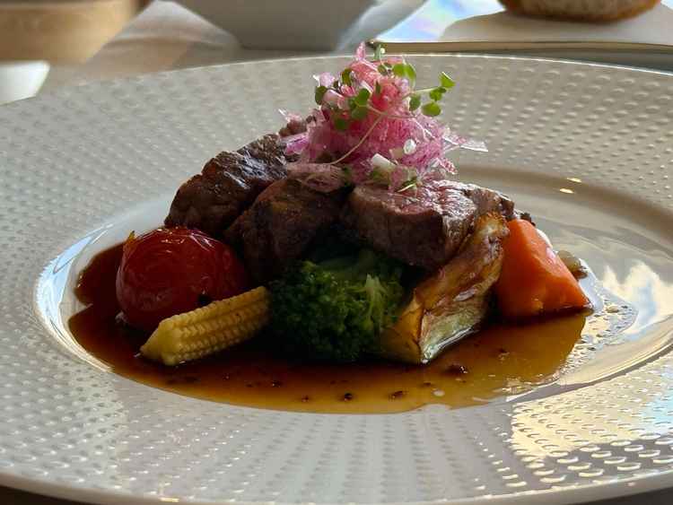 地元の素材を活かしており、三ヶ日牛はとても香りが良く好みにあって美味しい。