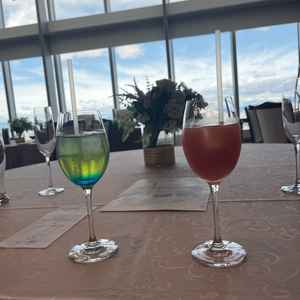 ノンアルのオリジナルカクテルだそうです。見た目は華やかですし、味も美味しかったです。