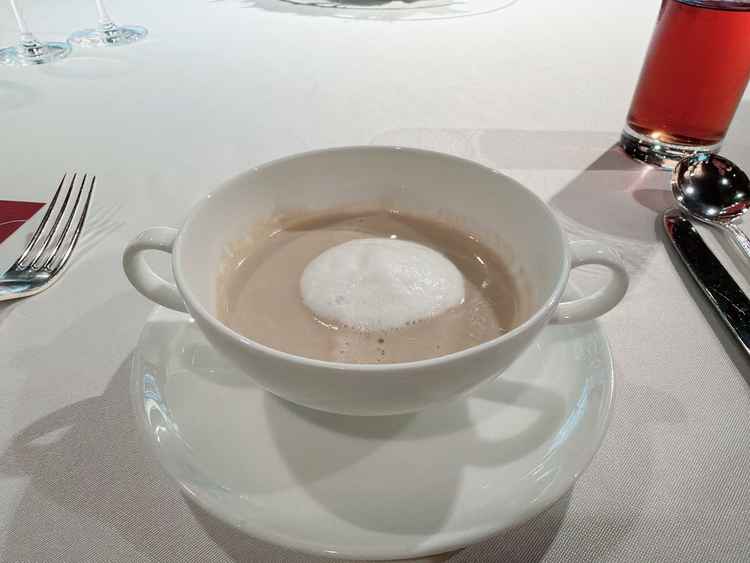 試食メニューのシャンビニオンのポタージュカプチーノ仕立て、非常に美味しかったです。
