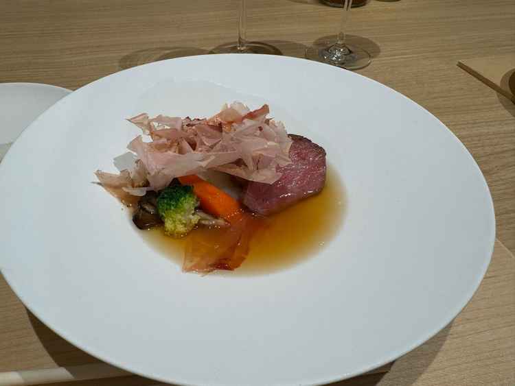 試食の写真です。牛肉を使用しており、鰹節も香り高かったです。