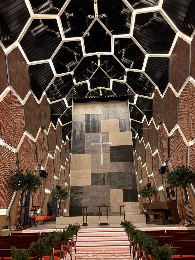 チャペル　THE WAREHOUSE