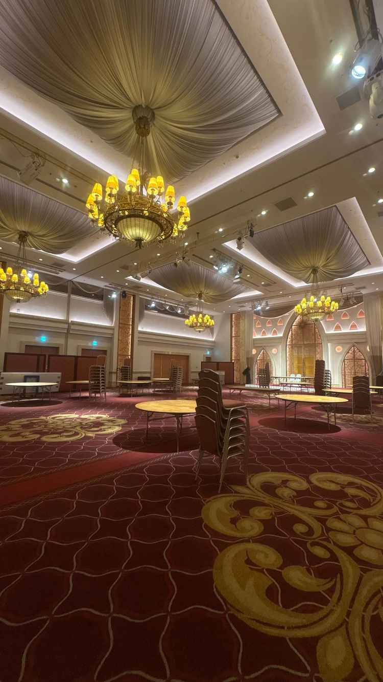 ボールルーム。1番気になっていた会場でもあり、写真の通りとても素敵な会場でした。