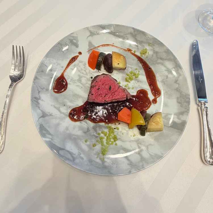 お料理が本当に美味しく、ゲストの皆さんにも楽しんでいただからと思います。