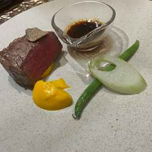 メインの肉料理