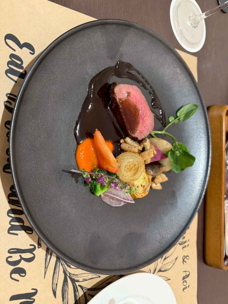 とても柔らかいお肉で美味しかったです。特にスープが美味しく衝撃でした。