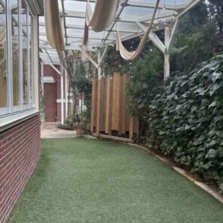 ガーデン。犬も遊べそう