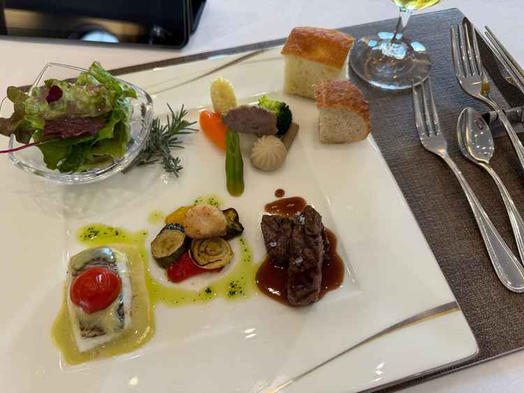 試食/とても美味しいかった。フレンチジャポネということで洋風でありながらも日本らしい味付けもあった