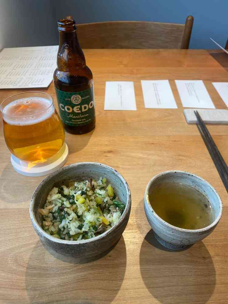 ウェディングケーキではなく同じ釜の飯を食べるというところから釜飯をゲストに振る舞うのも素敵