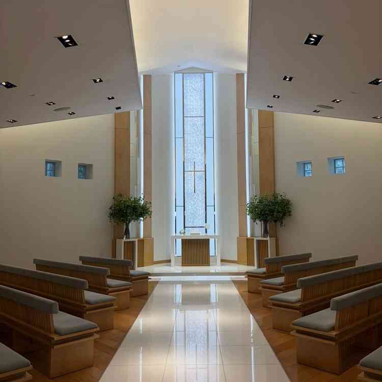 チャペルは広くとても素敵でした。